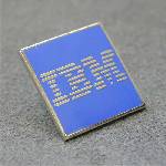 IBM　正方形　青　ピンバッチ